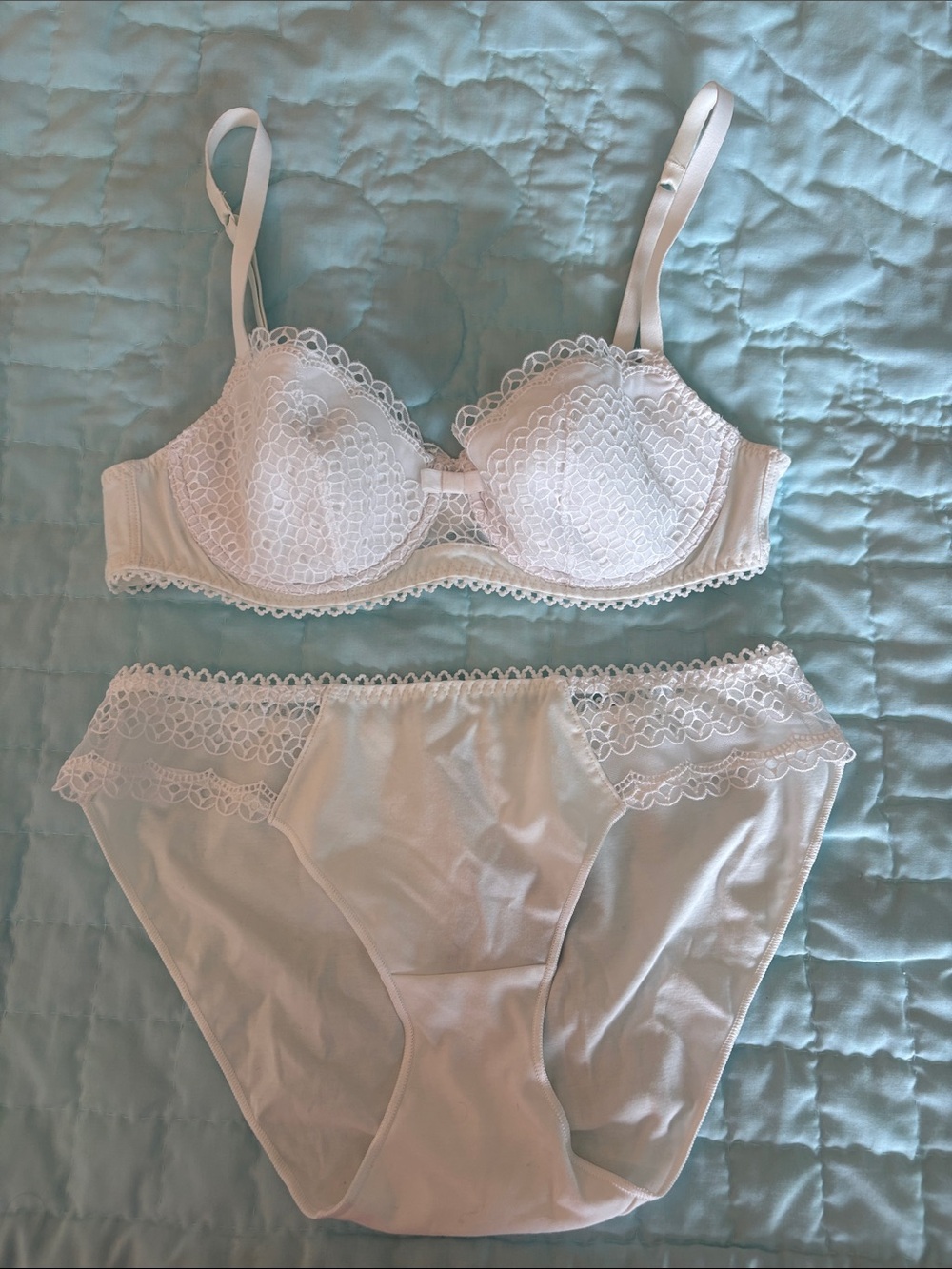 Maison Lejaby new French White Lace Trim Underwire Bra & Bikini Set 32C & small